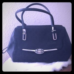 Excellent condition NWOT Black Coach bag No25638